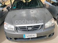 Usado Kia Cerato LX 105 CV (77 kW) 2006 Gris / plata Berlina