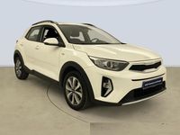 Usado Kia Stonic 84 CV (61 kW) 2023 Blanco SUV