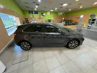 Usado Hyundai i30 140 CV (102 kW) 2019 Gris / plata Berlina
