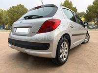 Usado Peugeot 207 75 CV (55 kW) 2008 Gris / plata Berlina