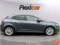 Usado Renault Mégane Zen 132 CV (97 kW) 2018 Gris Berlina