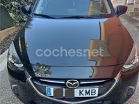 Usado Mazda 2 90 CV (66 kW) 2018 Negro Berlina