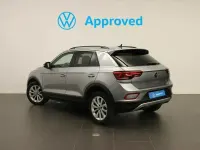 Usado VW T-Roc Life 150 CV (110 kW) 2024 Gris plata SUV