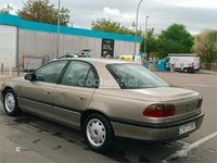 Usado Opel Omega 130 CV (95 kW) 1996 Beige Berlina