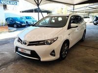 Usado Toyota Auris Hybrid Active 136 CV (100 kW) 2015 Blanco Familiar