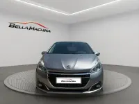 Usado Peugeot 208 Signature Sky 82 CV (60 kW) 2019 Gris / plata Utilitario