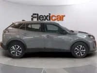 Usado Peugeot 2008 Active 102 CV (75 kW) 2023 Gris SUV