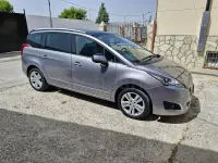 Usado Peugeot 5008 Allure 130 CV (95 kW) 2016 Gris / plata Monovolumen