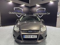 Usado Ford Focus Trend 115 CV (84 kW) 2011 Marrón Familiar