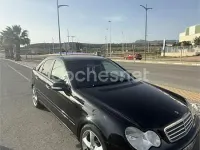 Usado Mercedes C200 Classic 122 CV (89 kW) 2006 Negro Familiar