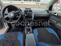 Usado VW Polo Highline 75 CV (55 kW) 2003 Blanco Berlina