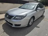 Usado Renault Latitude Expression 150 CV (110 kW) 2011 Gris / plata Berlina