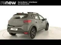 Usado Dacia Sandero Extreme 100 CV (73 kW) 2025 Verde Berlina