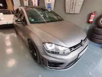 Usado VW Golf VII R 310 CV (228 kW) 2017 Gris / plata Berlina