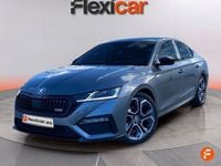 Usado Skoda Octavia RS 200 CV (147 kW) 2023 Gris / plata Berlina