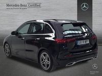 Usado Mercedes B180 AMG line 116 CV (85 kW) 2024 Gris Monovolumen
