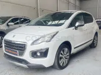 Usado Peugeot 3008 Style 120 CV (88 kW) 2015 Blanco Familiar