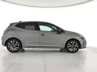 Usado Renault Clio V Techno 145 CV (106 kW) 2025 Gris Berlina