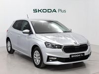 Usado Skoda Fabia Selection 95 CV (69 kW) 2024 Gris / plata Berlina