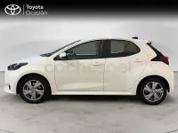 Usado Toyota Yaris Hybrid Active 116 CV (85 kW) 2025 Blanco Berlina