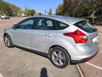 Usado Ford Focus Trend 115 CV (84 kW) 2014 Gris / plata Berlina