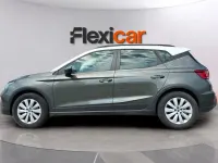 Usado Seat Arona Style 110 CV (80 kW) 2023 Gris SUV