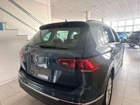 Usado VW Tiguan Life 150 CV (110 kW) 2023 Verde SUV