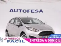 Usado Ford Fiesta Trend 82 CV (60 kW) 2015 Gris / plata Utilitario