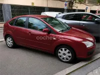 Usado Ford Focus Trend 115 CV (84 kW) 2008 Granate Berlina