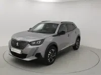 Usado Peugeot 2008 Allure 100 CV (73 kW) 2023 Plateado SUV