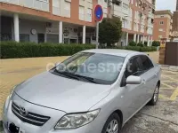Usado Toyota Corolla Sol 126 CV (92 kW) 2007 Gris / plata Berlina