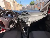 Usado Fiat Punto Pop 69 CV (50 kW) 2016 Rojo Utilitario
