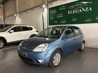 Usado Ford Fiesta Trend 68 CV (50 kW) 2003 Azul Utilitario