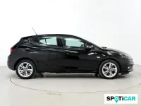 Usado Opel Astra Design & Tech 110 CV (80 kW) 2021 Negro Utilitario