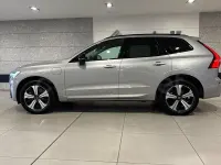 Usado Volvo XC60 Plus 350 CV (257 kW) 2025 Gris / plata SUV