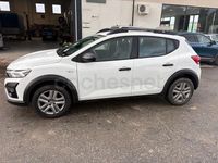 Usado Dacia Sandero Expression 101 CV (74 kW) 2023 Blanco Berlina