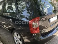 Usado Kia Carens 140 CV (102 kW) 2007 Negro Monovolumen