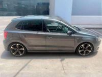 Usado VW Polo Sport 90 CV (66 kW) 2014 Gris Utilitario