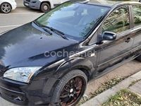 Usado Ford Focus Ghia 109 CV (80 kW) 2005 Negro Berlina