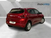 Usado Dacia Sandero Comfort 101 CV (74 kW) 2022 Rojo Berlina