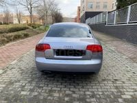 Usado Audi A4 140 CV (102 kW) 2007 Gris / plata Berlina
