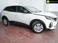 Usado Peugeot 3008 Active 130 CV (95 kW) 2022 Blanco SUV