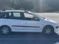 Usado Peugeot 206 70 CV (51 kW) 2003 Blanco Familiar