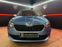 Usado Skoda Fabia 75 CV (55 kW) 2019 Azul Utilitario