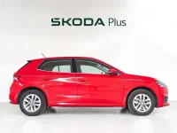 Usado Skoda Fabia Ambition 110 CV (80 kW) 2023 Rojo Utilitario