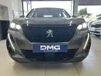 Usado Peugeot 2008 Active 110 CV (80 kW) 2021 Gris / plata SUV