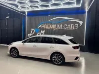 Usado Kia Ceed GT GT-Line 120 CV (88 kW) 2019 Blanco Familiar