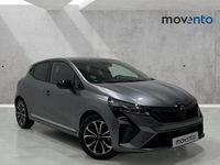 Usado Renault Clio V Techno 90 CV (66 kW) 2025 Gris / plata Berlina