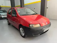 Usado Fiat Punto 60 CV (44 kW) 2001 Rojo Utilitario