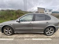 Usado Seat Leon FR 150 CV (110 kW) 2005 Gris / plata Berlina